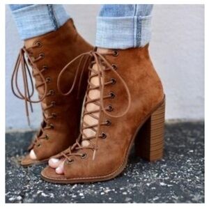 Forever 21 Faux Suede Lace-Up Open Toe Block Heel Boots Western Brown 9
